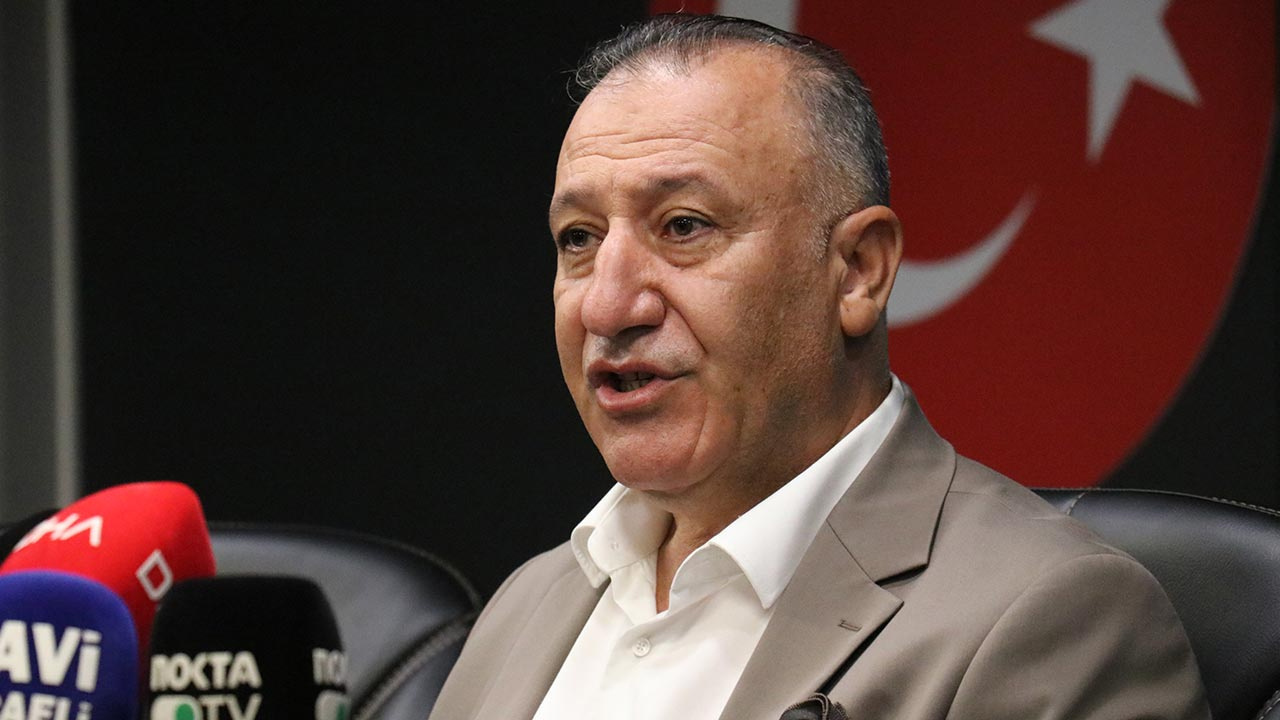 Kulübe gelir gelmez ayrılıkları tek tek açıkladı Haber gorseli